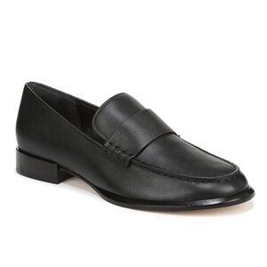 Vince Nelli Leather Loafer in
Black women size 9.5 gently used